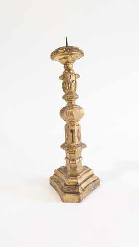 PETIT PIQUE-CIERGE en bois sculpté et doré...